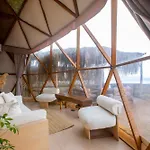 Dome Glamping