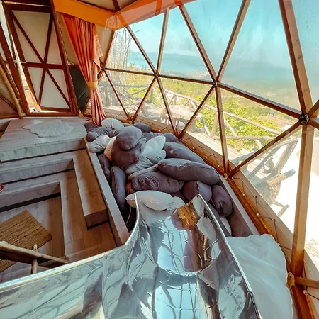 Bed & Breakfast Dome Glamping *