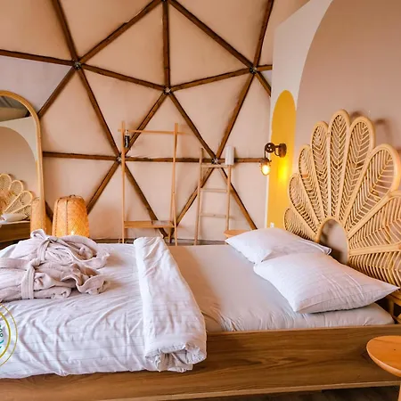 Dome Glamping Bed & Breakfast Sapanca