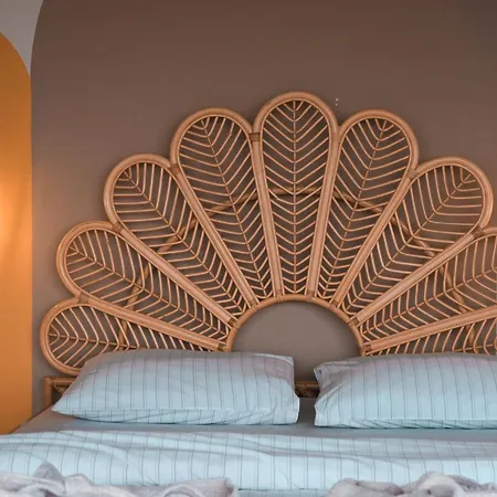 Dome Glamping Bed & Breakfast *