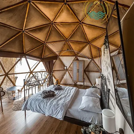 Dom wakacyjny Dome Glamping