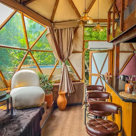 Dome Glamping *