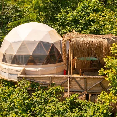 Bed & Breakfast Dome Glamping