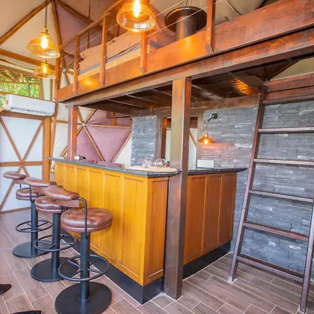 Dome Glamping Sapanca