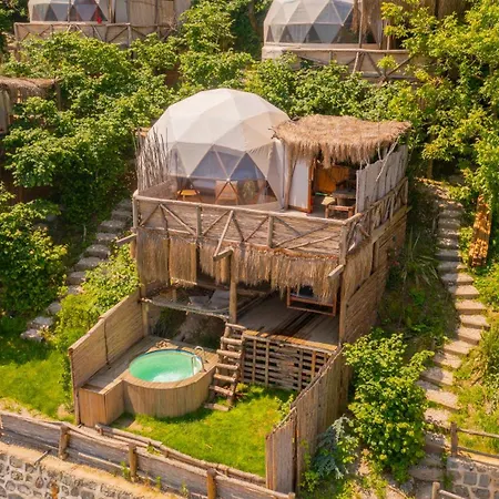 Dome Glamping *