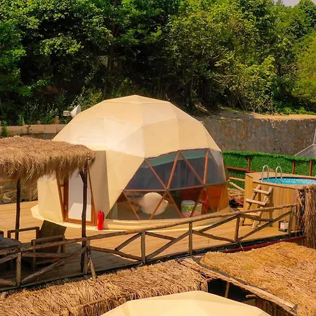 Bed & Breakfast Dome Glamping Sapanca