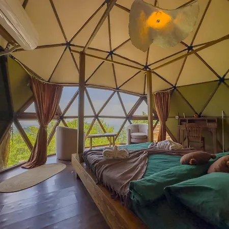 Bed & Breakfast Dome Glamping