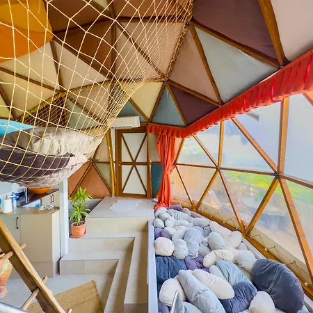 Bed & Breakfast Dome Glamping