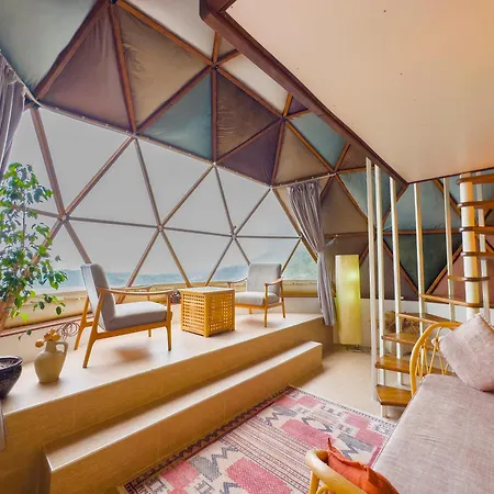 Dome Glamping