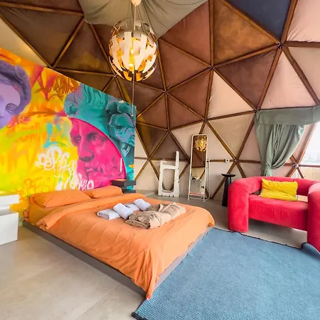 Bed & Breakfast Dome Glamping *