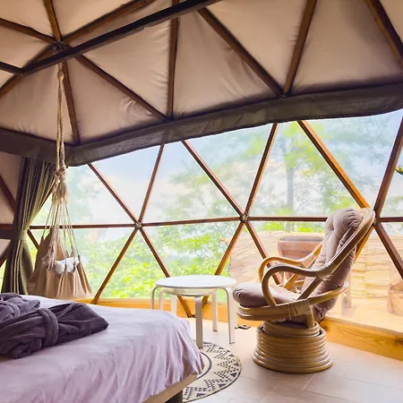 Dome Glamping Bed & Breakfast