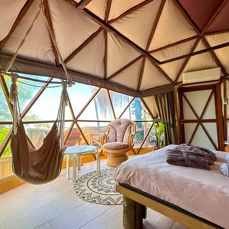 Dome Glamping Bed & Breakfast *