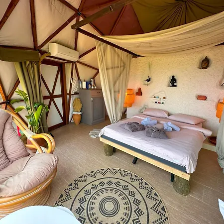 Dome Glamping Bed & Breakfast Sapanca