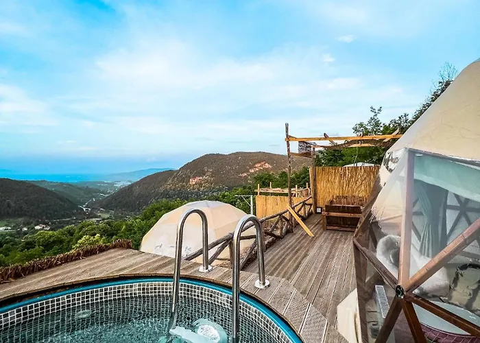 Dome Glamping 萨潘贾