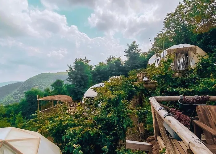 Dome Glamping 萨潘贾