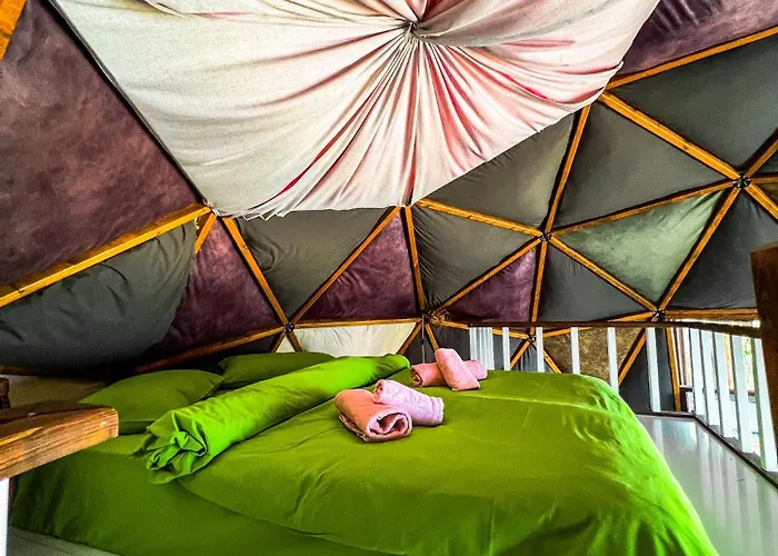 Dome Glamping *