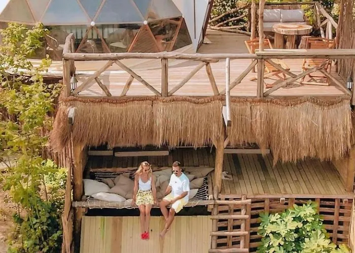 度假居 Dome Glamping 萨潘贾