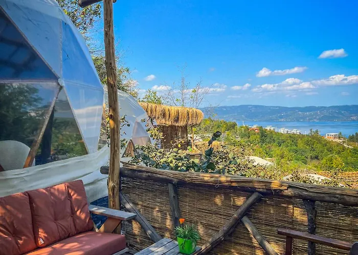 Dome Glamping 萨潘贾