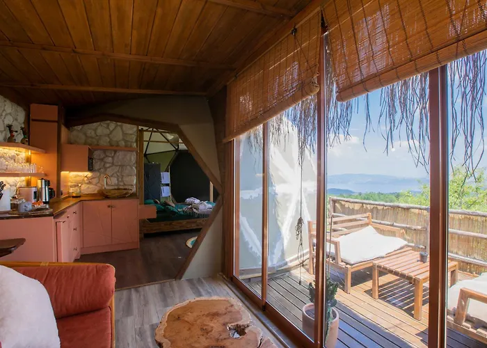 Dome Glamping 度假居 *