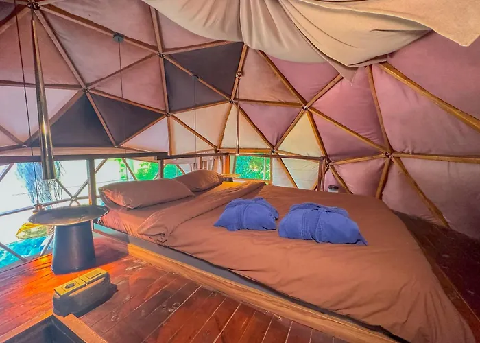 Dome Glamping 度假居 *