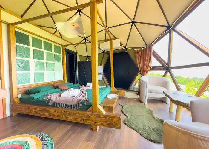 Dome Glamping 度假居 萨潘贾