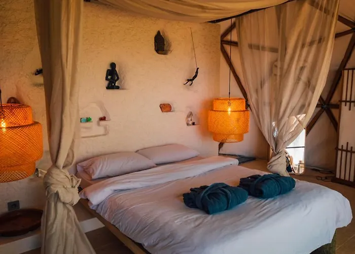 度假居 Dome Glamping 萨潘贾